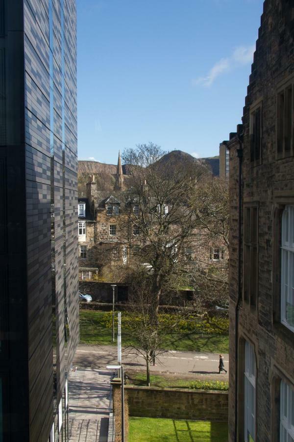 2 Bed Apartment At Quartermile Edinburgh Exterior foto